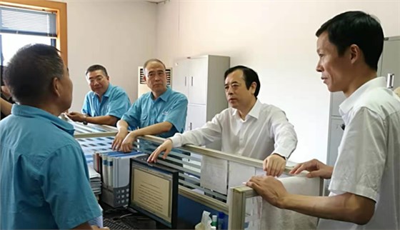 安徽省財(cái)政廳廳長(zhǎng)羅建國到皖南電機(jī)調(diào)研